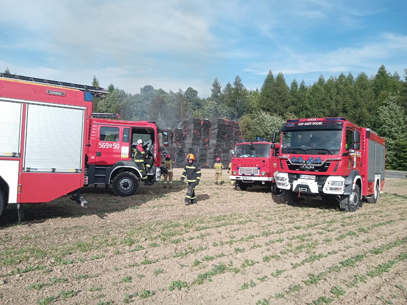 Pożar sterty słomy w gminie Dobromierz [FOTO]